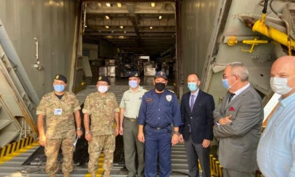 Το «Ικαρία» παρέδωσε τους 180 τόνους ανθρωπιστική βοήθεια στον Λίβανο